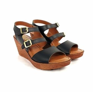 Bella Vita Wedge Sandals NWOT